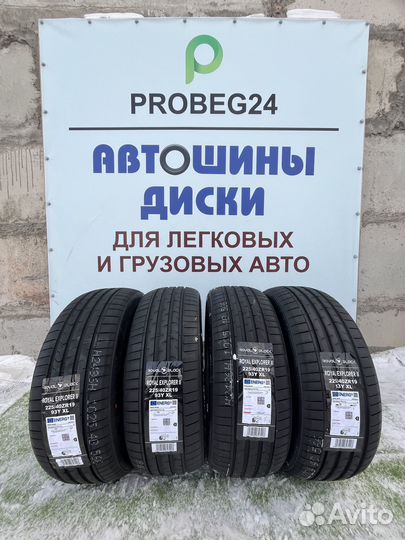 Royal Black Royal Explorer II 225/40 R19 93Y
