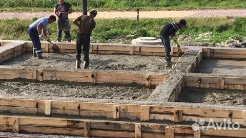 Бригада строителей