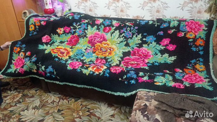 Ковер шерстянной ручной работы