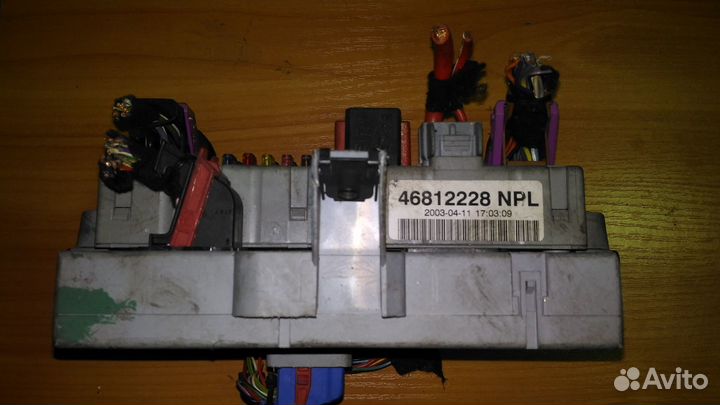 Блок предохранителей Fiat Punto 46812228