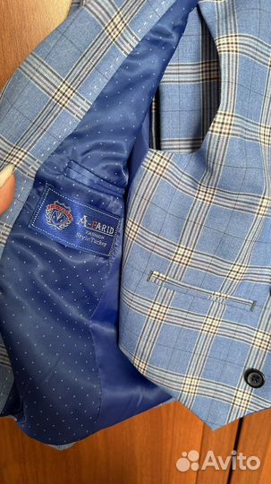 Костюм на выпускной для мальчика 110р