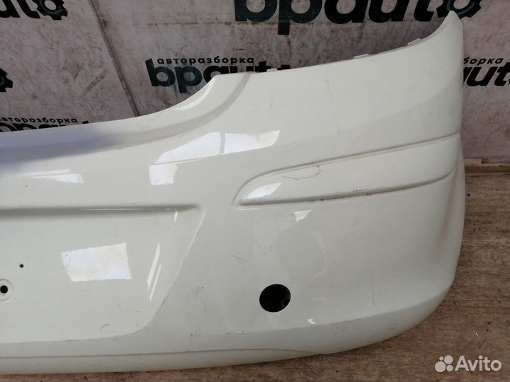 Бампер задний под маленький вырез выхлтрубы бп