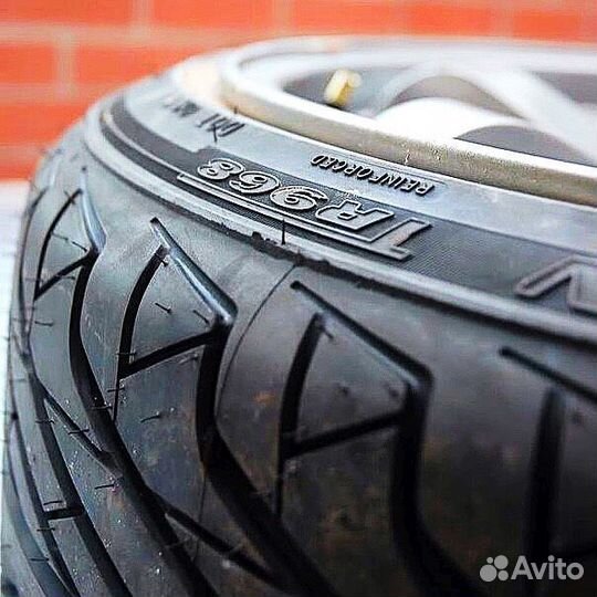 Triangle TR968 295/35 R24 110V