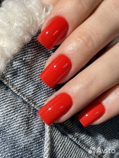 Маникюр и педикюр на Маяковской