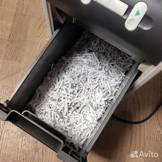 Уничтожитель бумаги (шредер) Rexel rsx1530