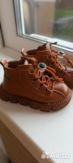 Ботинки демисезонные для девочки 24 р