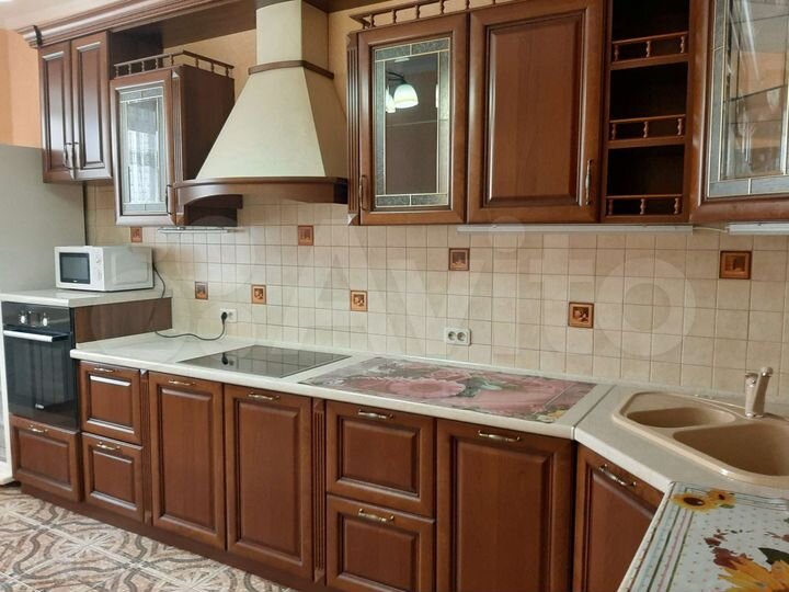 2-к. квартира, 80 м², 5/10 эт.