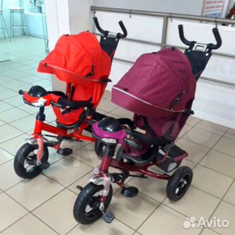 Велосипед трехколесный с капюшоном и фарой