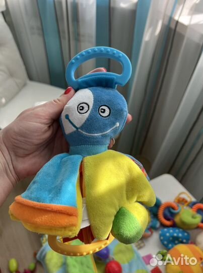 Фирменные игрушки для малыша 0-12 мес., пакетом