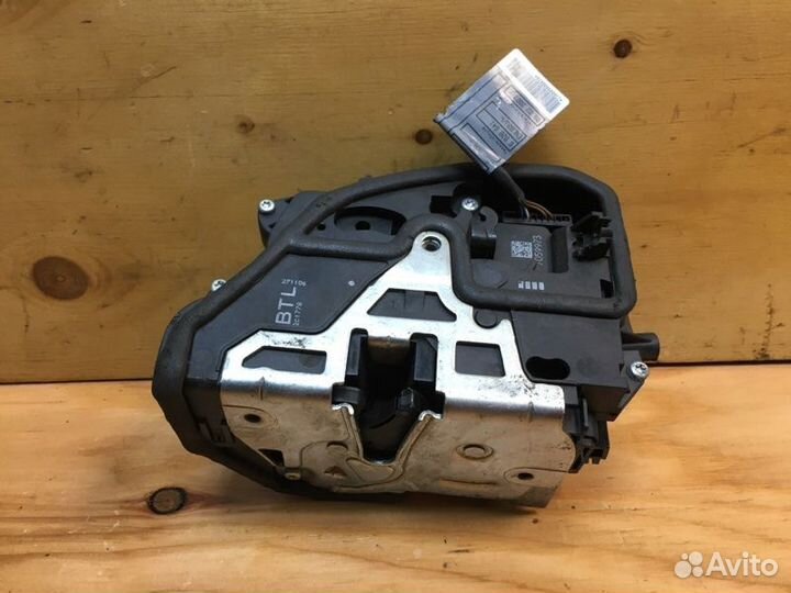 Замок дверной лев. перед. BMW 320