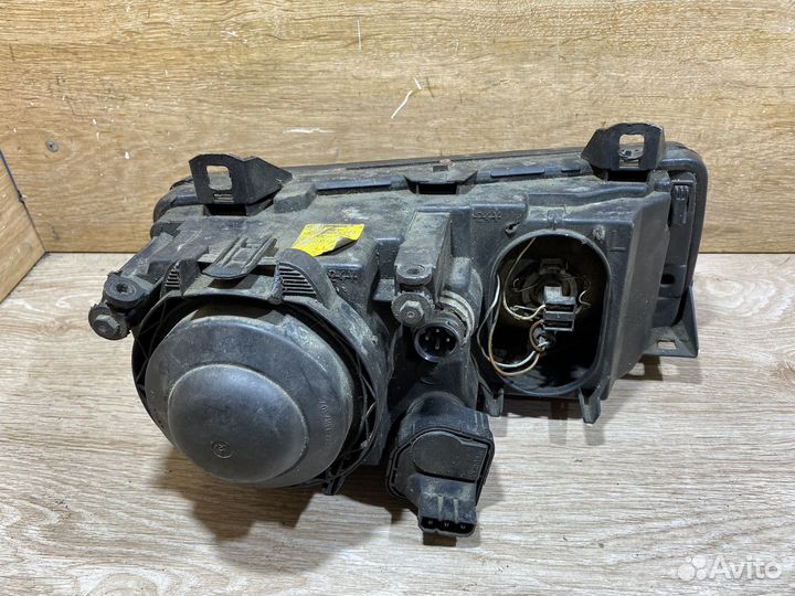Фара передняя левая BMW E36 142350
