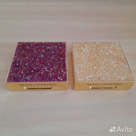 Палетка теней revolution PRO crystal EYE quad