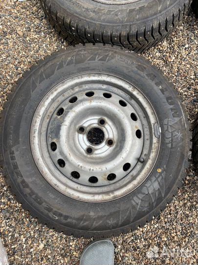 Зимние колеса новые R14