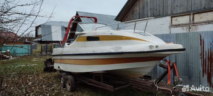 Катер водомётный каютный