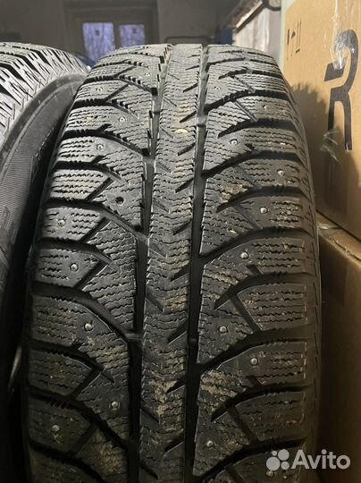 Bridgestone Ice Cruiser 7000 235/65 R17