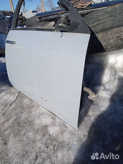 Ниссан Примьера Р12 дверь левая передняя