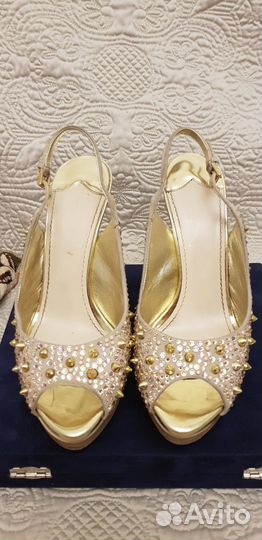 Продаются босоножки twi 37 р. (оригинал) Италия