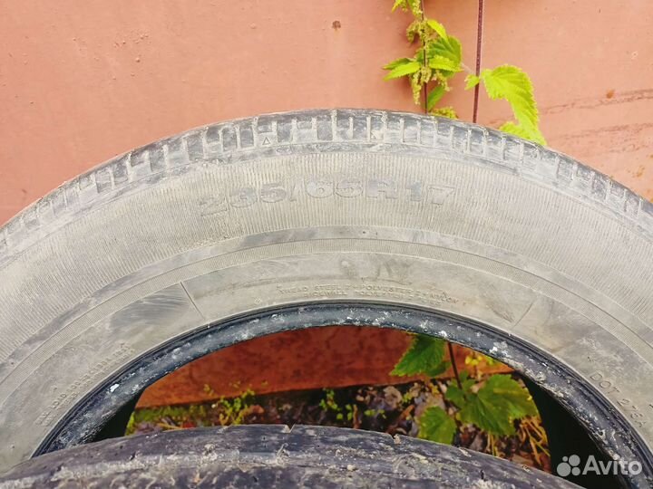 Kumho Solus KH17 235/65 R17