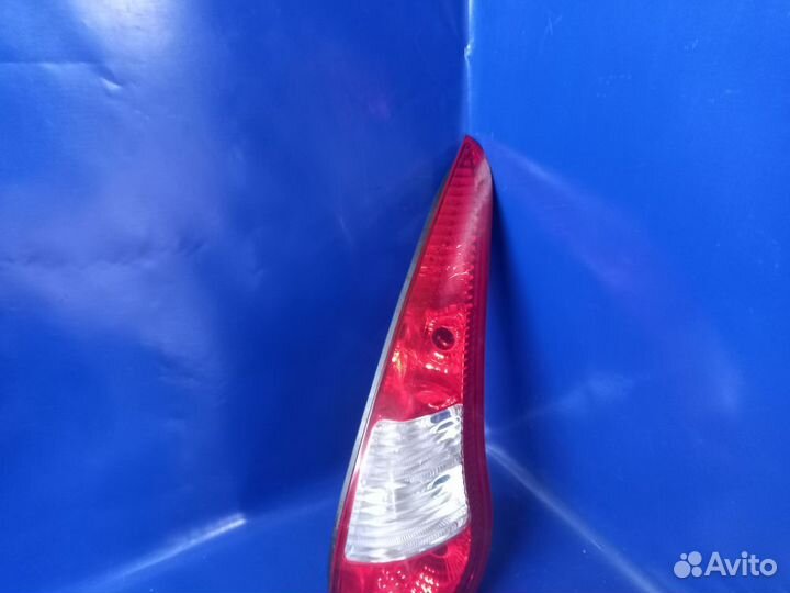 Фонарь задний правый LADA Kalina 1