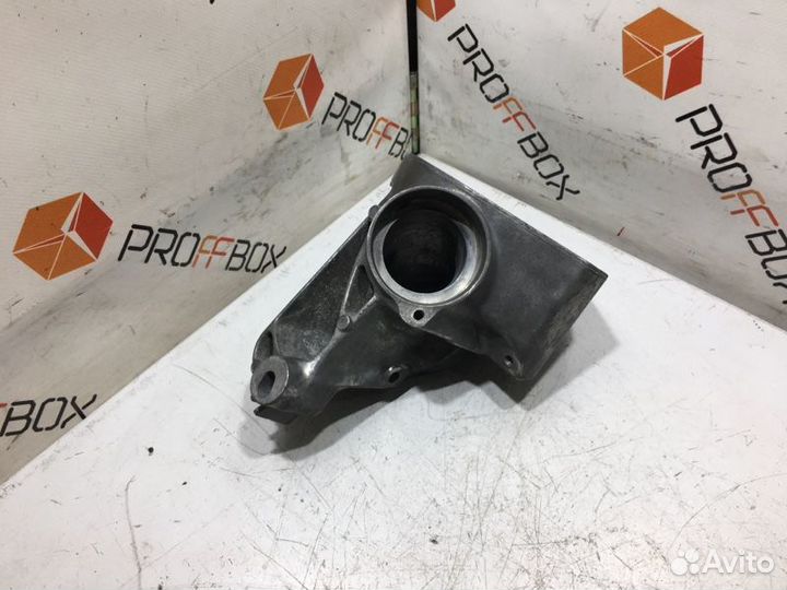 Кронштейн двигателя Mercedes E-Class W211 OM646