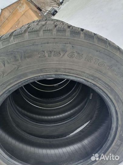 Nokian Tyres Hakkapeliitta 7 215/65 R16
