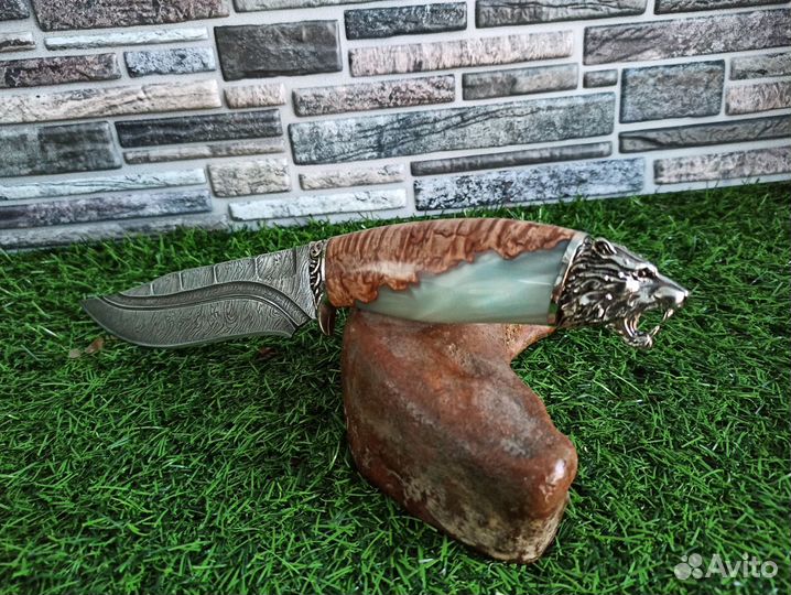 Нож из дамасской стали 