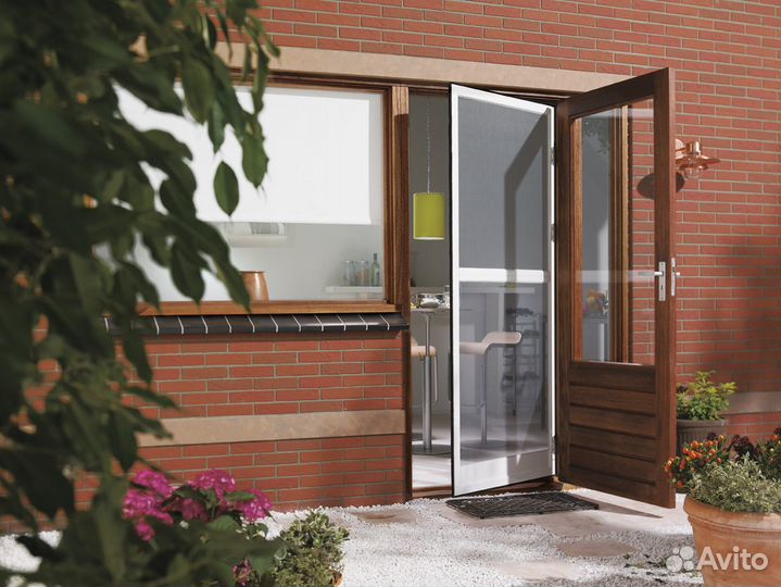 Москитные сетки на двери на кмв