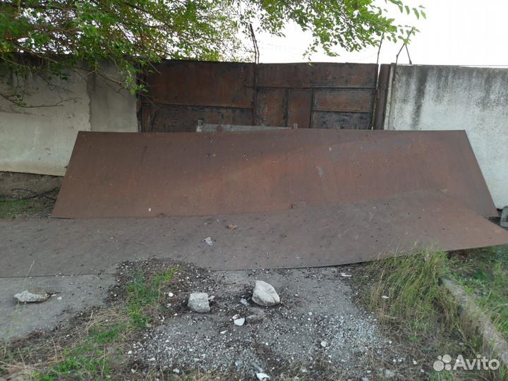 Лист стальной