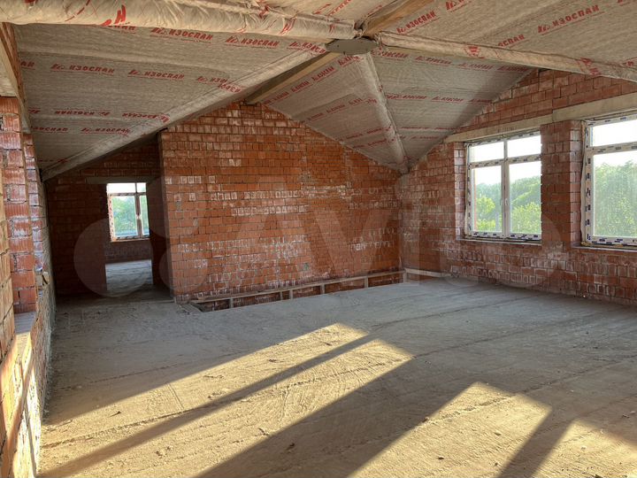 Дом 491,7 м² на участке 9,8 сот.