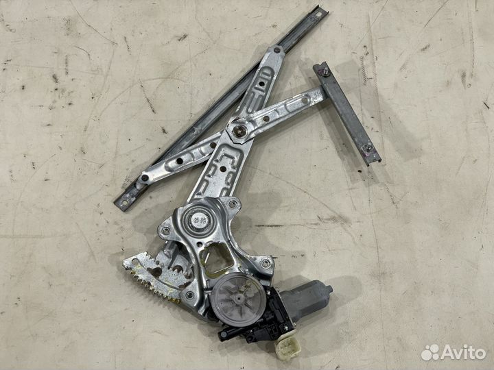 Стеклоподъёмник задней двери Nissan Murano Z52