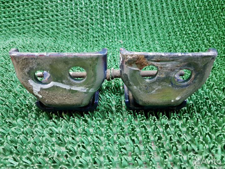 Петли дверей передние левые Peugeot 307 3A/C NFU