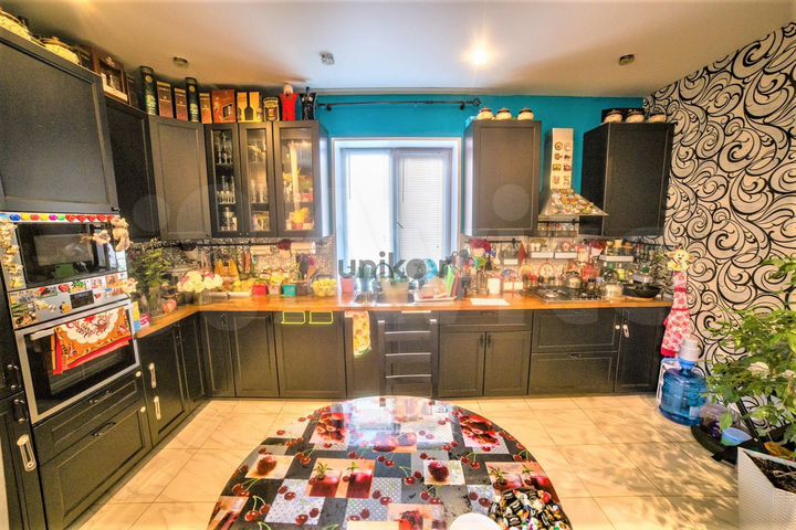 Дом 189,5 м² на участке 6,4 сот.