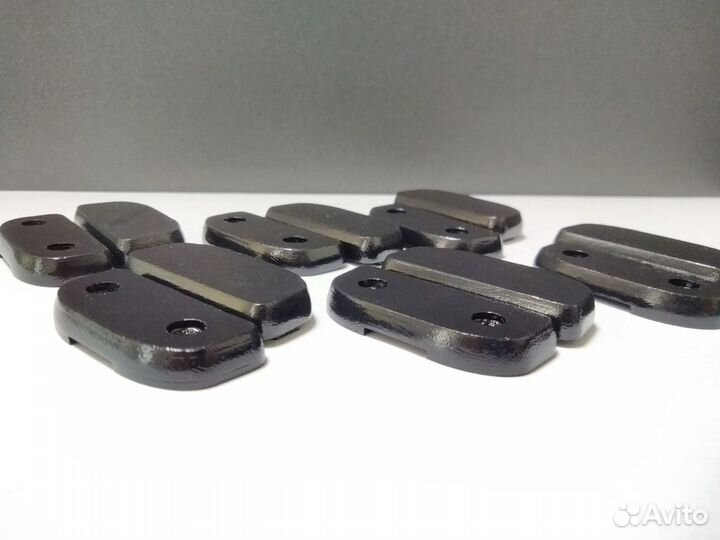 Усиленное крепление дужки наушников Beyerdynamic