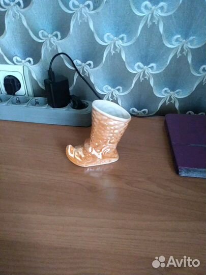 Статуэтка сапожок