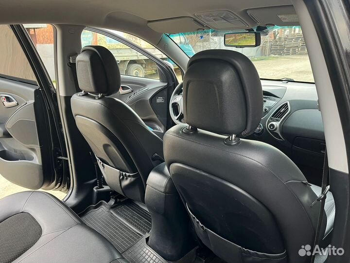 Hyundai ix35 2.0 AT, 2010, 260 000 км