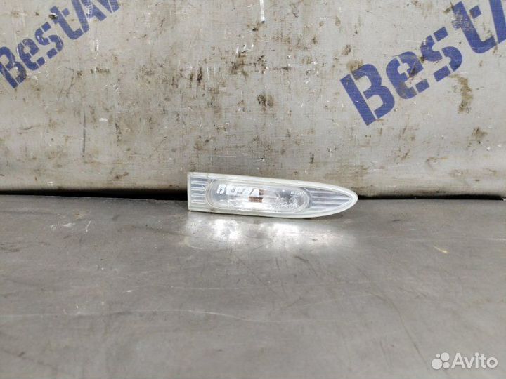 Повторитель поворота Hyundai Verna седан G4EE 2008