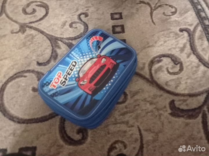 Пенал,3 отдела Синий цвет,с машиной