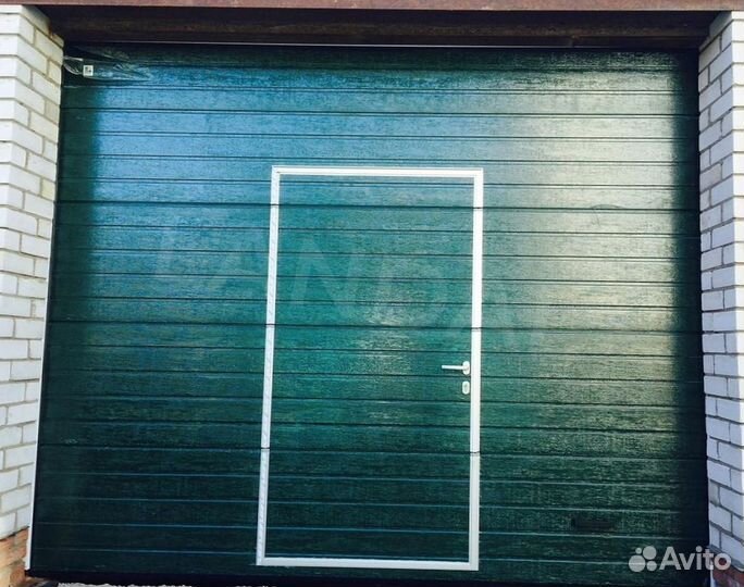 Секционные ворота