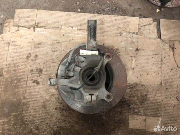 Chevrolet lacetti кулак поворотный