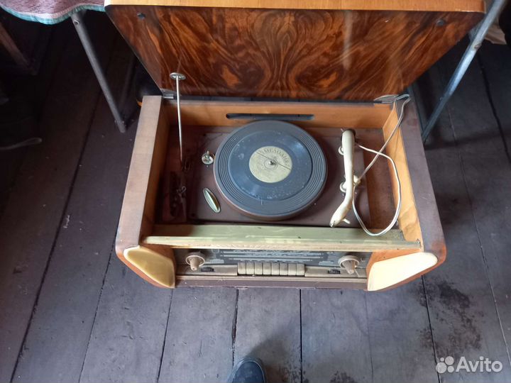 Радиола латвия