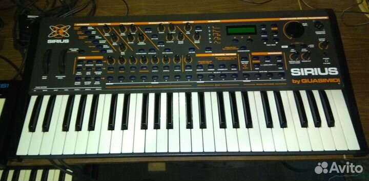 Sirius by Quasimidi - синтезатор, грувбокс