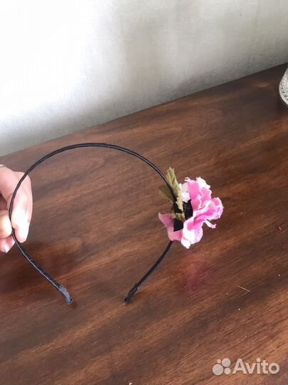 Ободок для волос с цветами