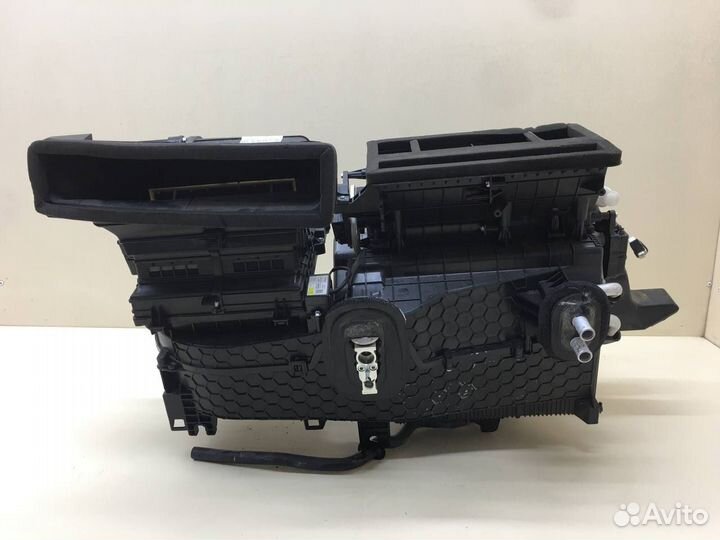 Б/У Б/У Корпус отопителя CD569F2801030101 Changan