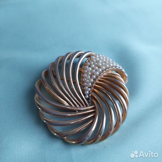 Винтажная брошь