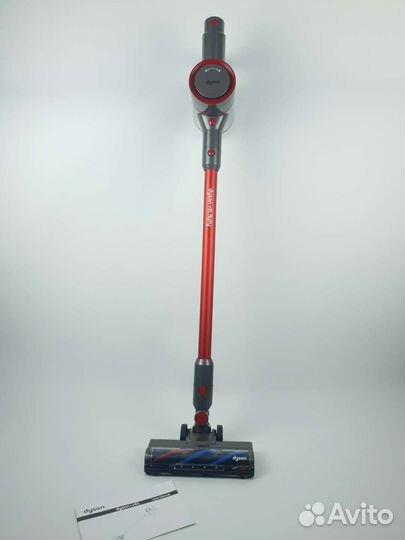 Вертикальный беспроводной пылесос Dyson v8 новый