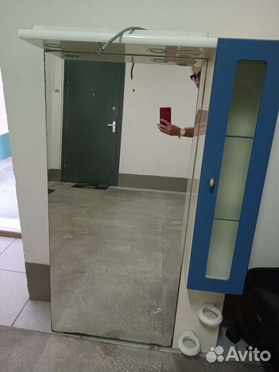 Зеркало-шкаф в ванную