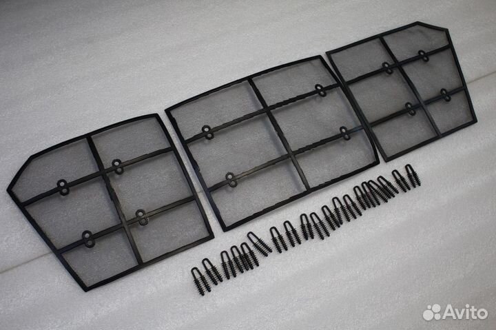 Защитная сетка в решетку Prado 150 2014 - 2017