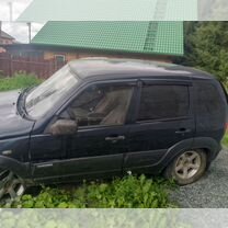 Chevrolet Niva 1.7 MT, 2011, битый, 186 000 км