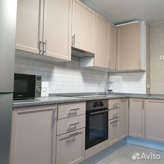 Кухонный гарнитур на заказ под потолок