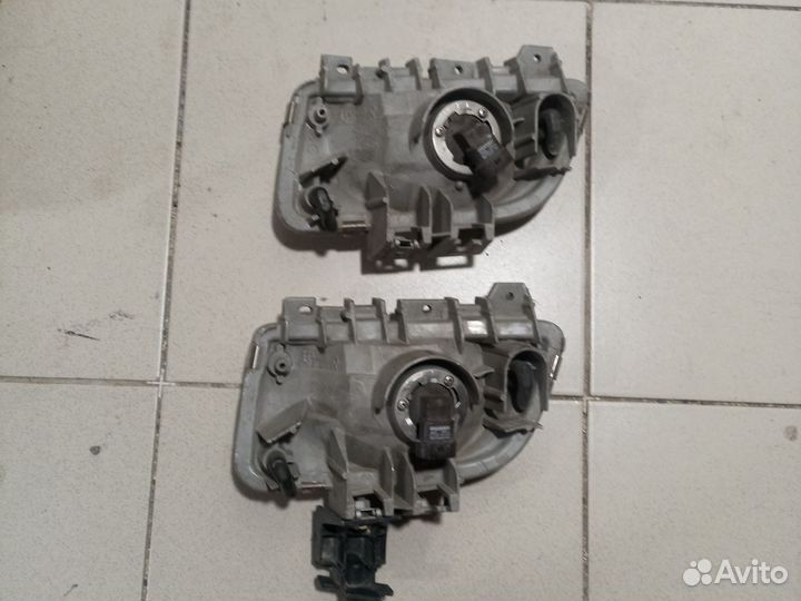 Фара противотуманная Mazda MPV LW3W LW5W